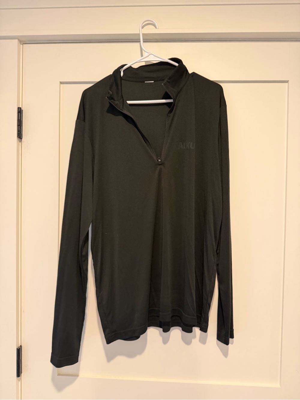 Men's Black Long-Sleeve Quarter-Zip Performance Top